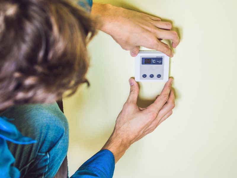 can i replace my thermostat with any thermostat